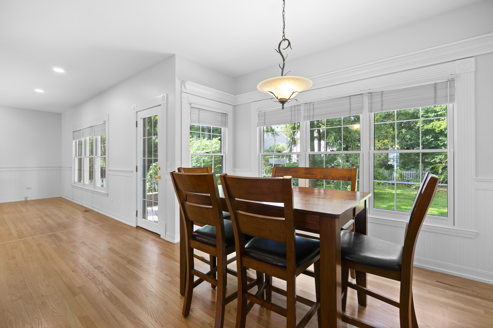 662 Waterbury Avenue Gurnee, IL 60031 - Photo 14 of 51 a view of a dining room with furniture window and outside view