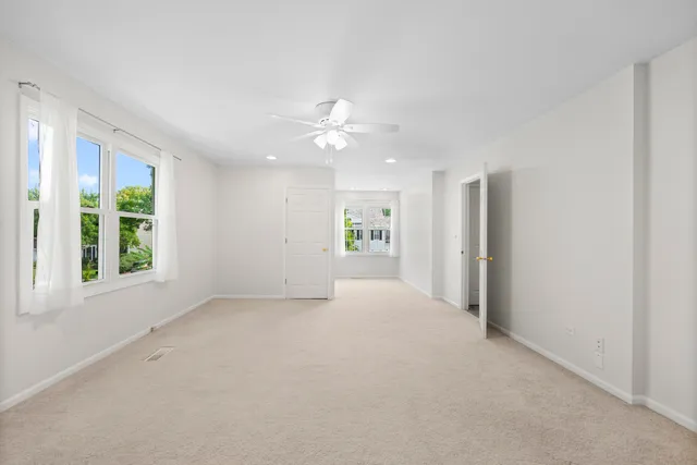 $575,000 | 662 Waterbury Avenue, Gurnee, IL 60031