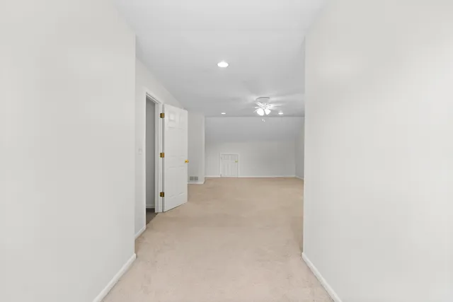 $575,000 | 662 Waterbury Avenue, Gurnee, IL 60031