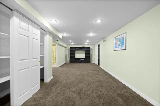 $575,000 | 662 Waterbury Avenue, Gurnee, IL 60031