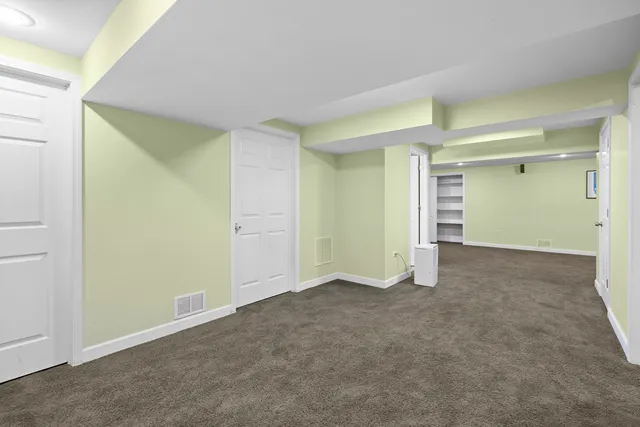 $575,000 | 662 Waterbury Avenue, Gurnee, IL 60031