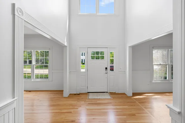 $575,000 | 662 Waterbury Avenue, Gurnee, IL 60031