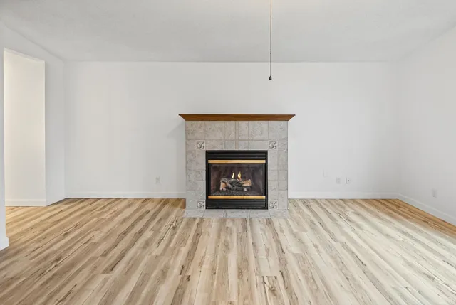 $164,900 | 105 Hickory Grove Lane, Salem, IL 62881