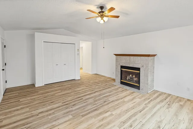 $164,900 | 105 Hickory Grove Lane, Salem, IL 62881