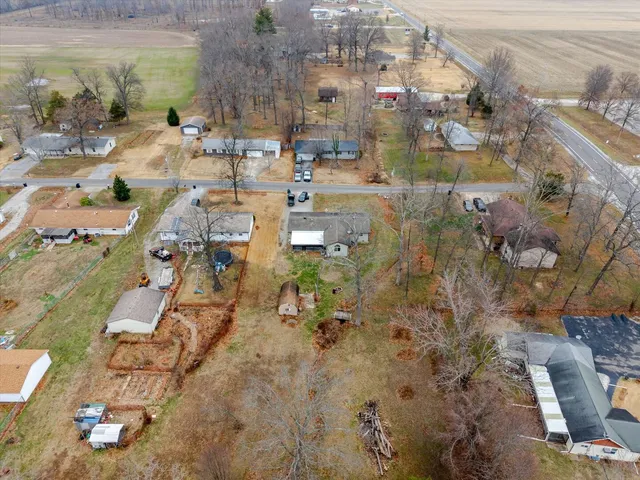 $164,900 | 105 Hickory Grove Lane, Salem, IL 62881