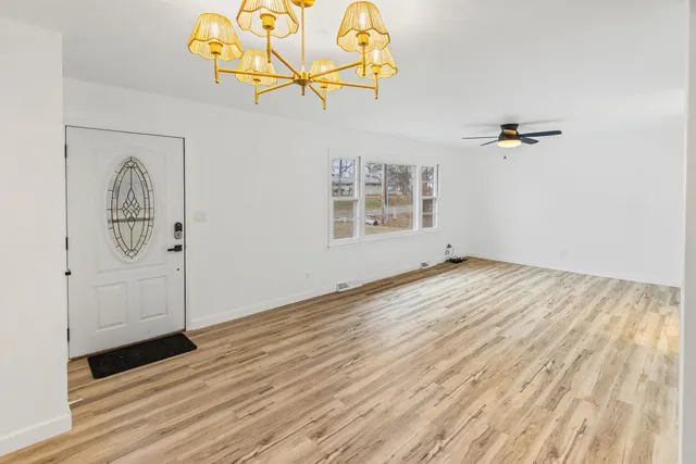 $164,900 | 105 Hickory Grove Lane, Salem, IL 62881