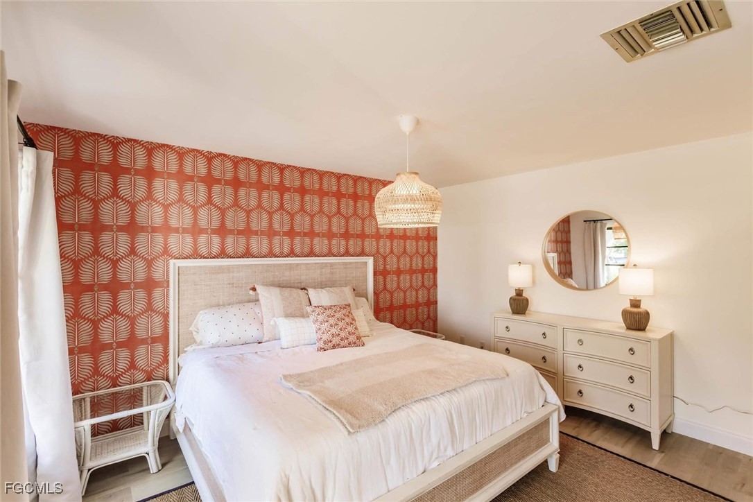 842 99th Avenue North Naples, FL 34108 - Photo 16 of 36