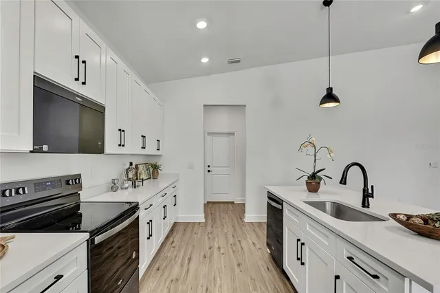 $419,900 | 13126 Meadow Swallow Avenue, Brooksville, FL 34613