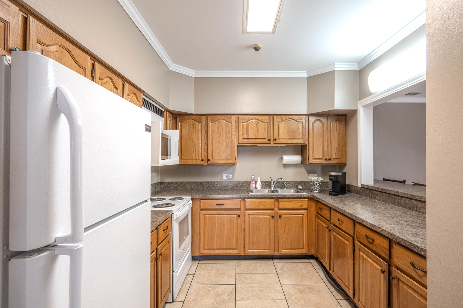 585 Sharon Way Bolingbrook, IL 60440 - Photo 18 of 21