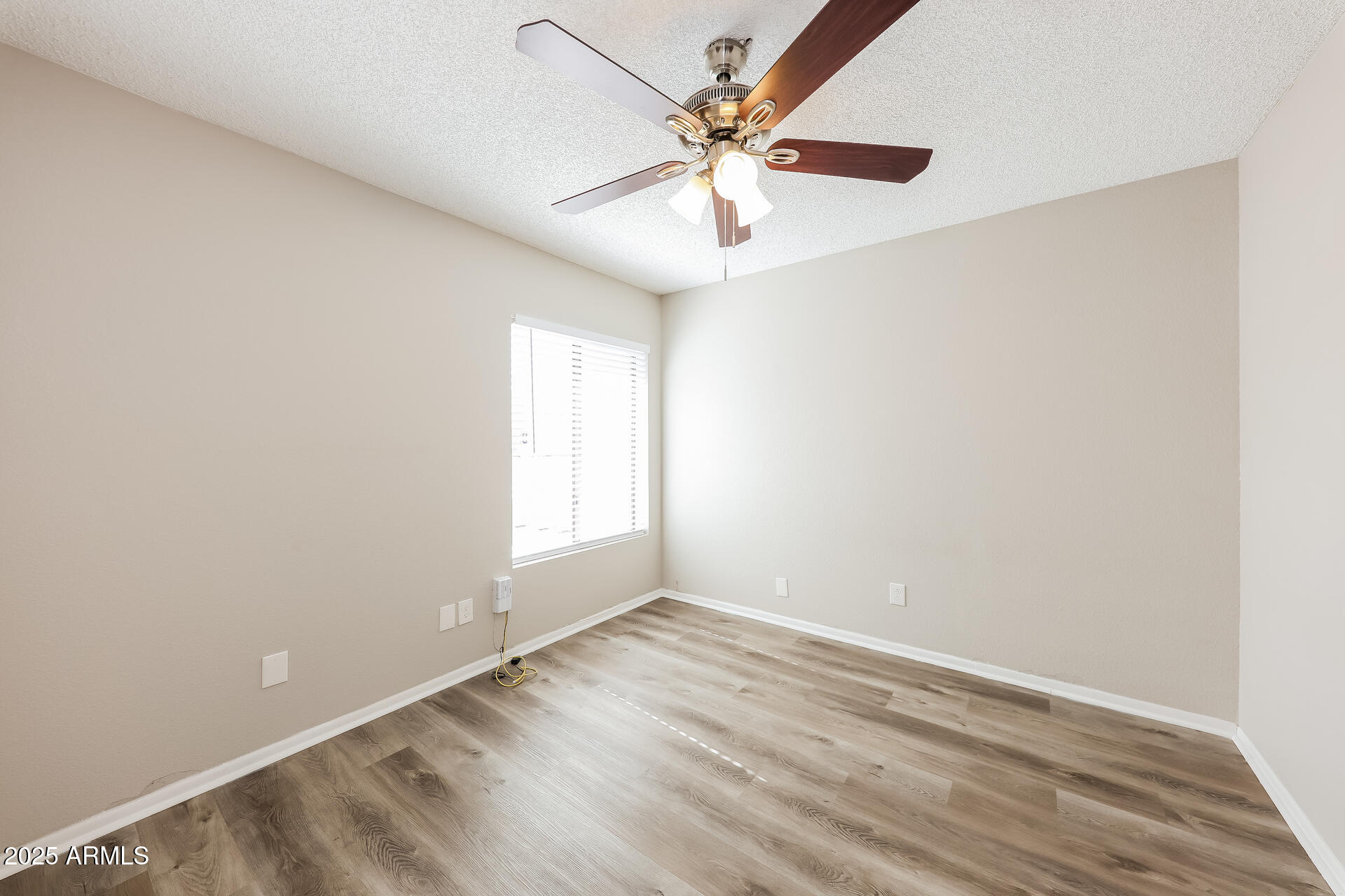 602 West Grandview Road Phoenix, AZ 85023 - Photo 19 of 26 019-photo-bedroom-14301690