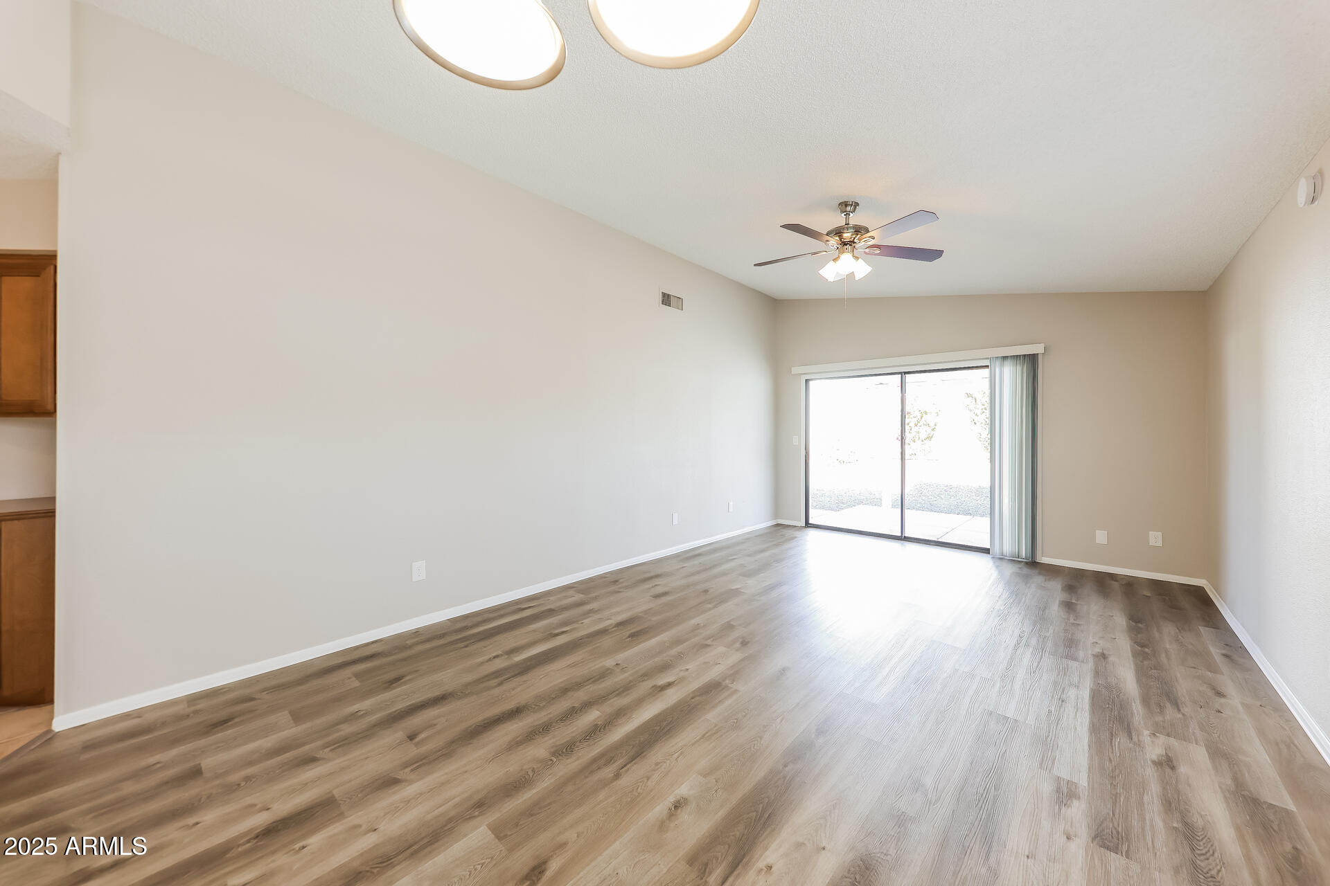 602 West Grandview Road Phoenix, AZ 85023 - Photo 7 of 26 007-photo-dining-room-14301679