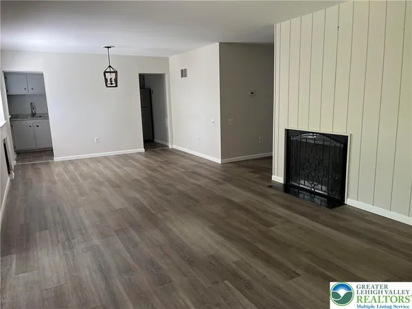 $2,050 | 328 Carver Drive, Unit A, Bethlehem, PA 18017