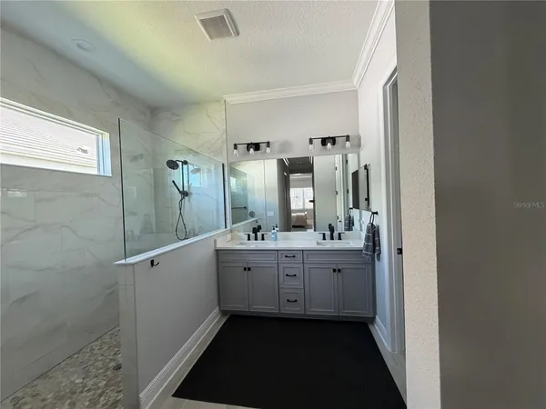 $5,500 | 18817 Valleta Avenue, Venice, FL 34293