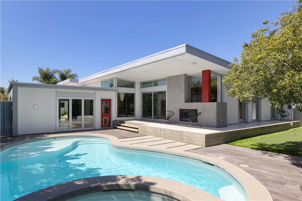 308 Vista Baya Costa Mesa, CA 92627 - Photo 1 of 20