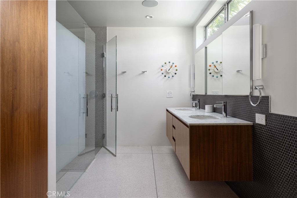 308 Vista Baya Costa Mesa, CA 92627 - Photo 10 of 20