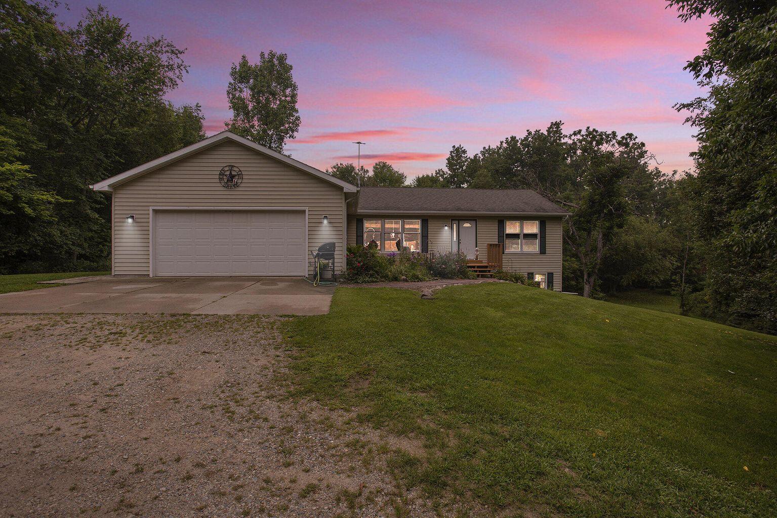 5293 Bartonville Road Belding, MI 48809 - Photo 1 of 30 20230901142022000890000000-o