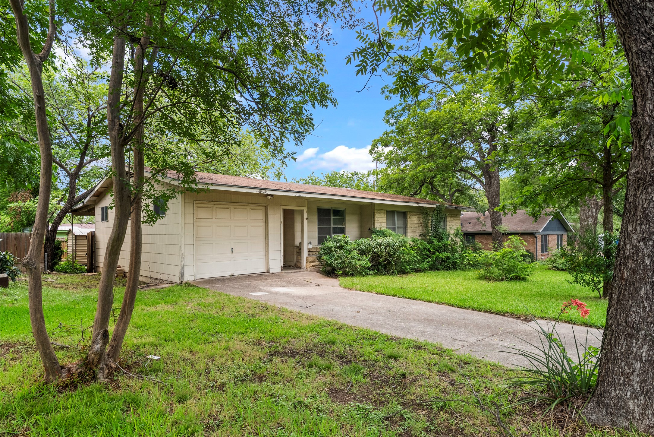 1102 Southwood Road Austin, TX 78704 - Photo 4 of 22