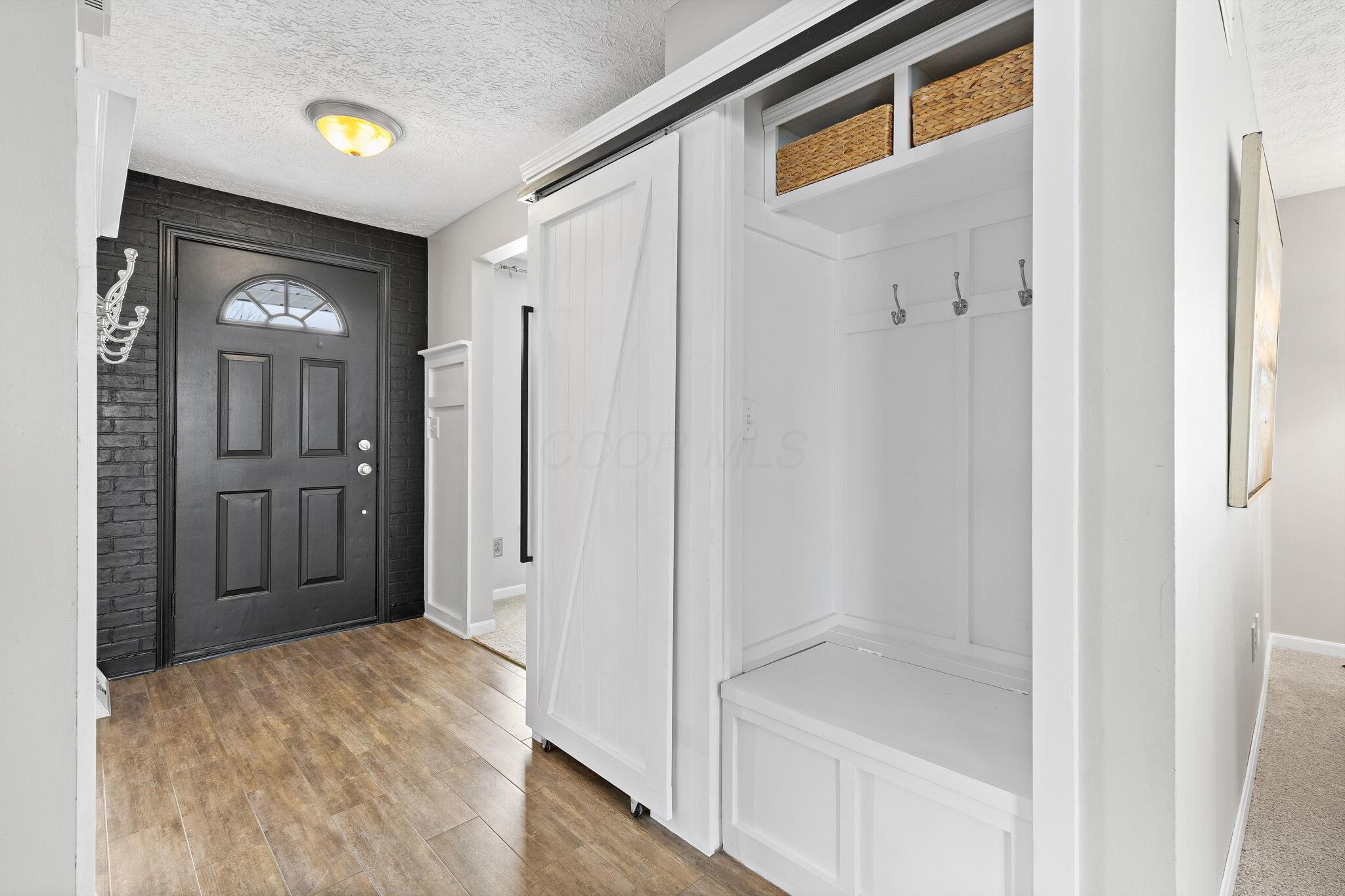 12019 Dunham Road Mount Vernon, OH 43050 - Photo 13 of 44 Entry