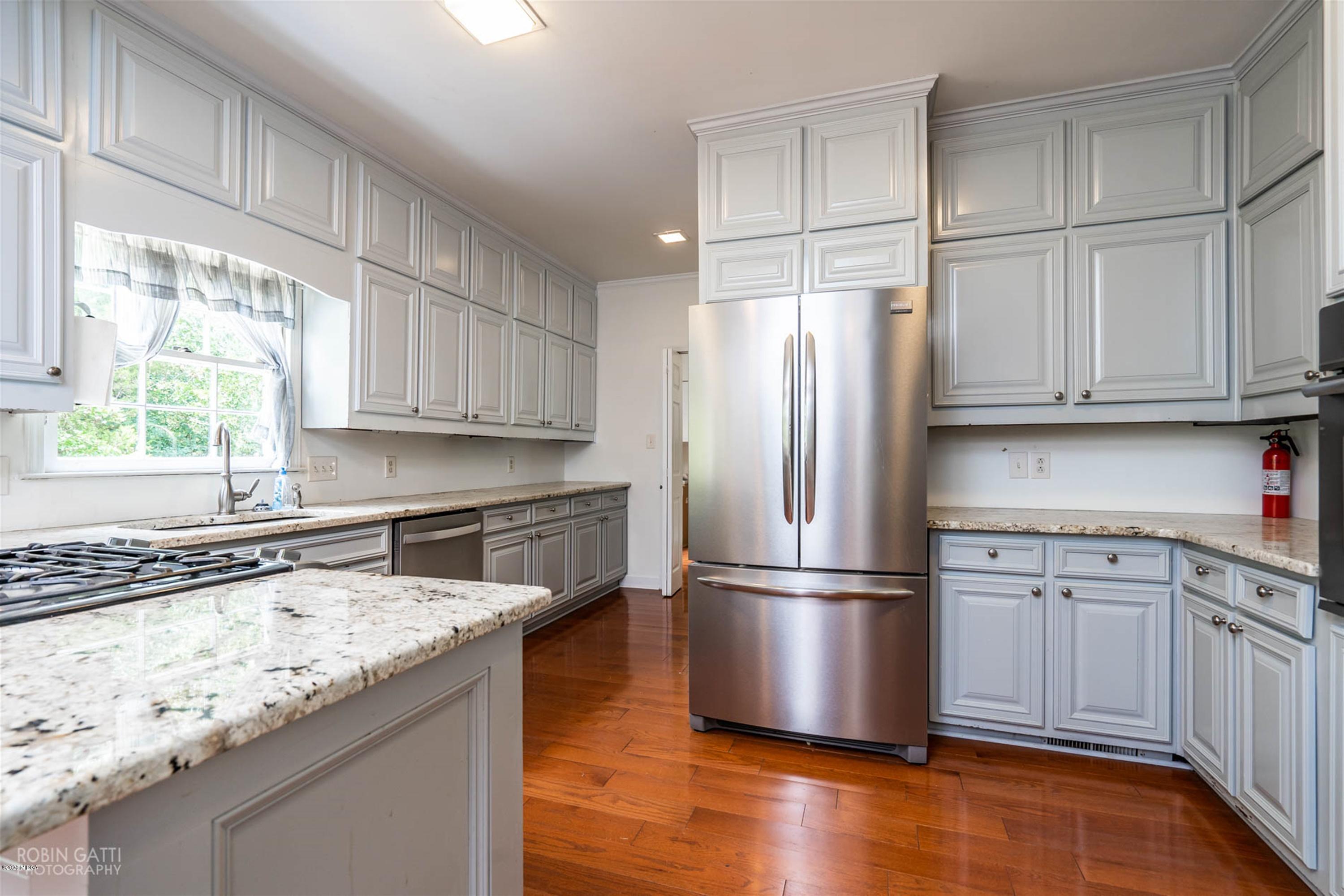 4261 Old Club Road East Macon, GA 31210 - Photo 11 of 42 14-DSC04670