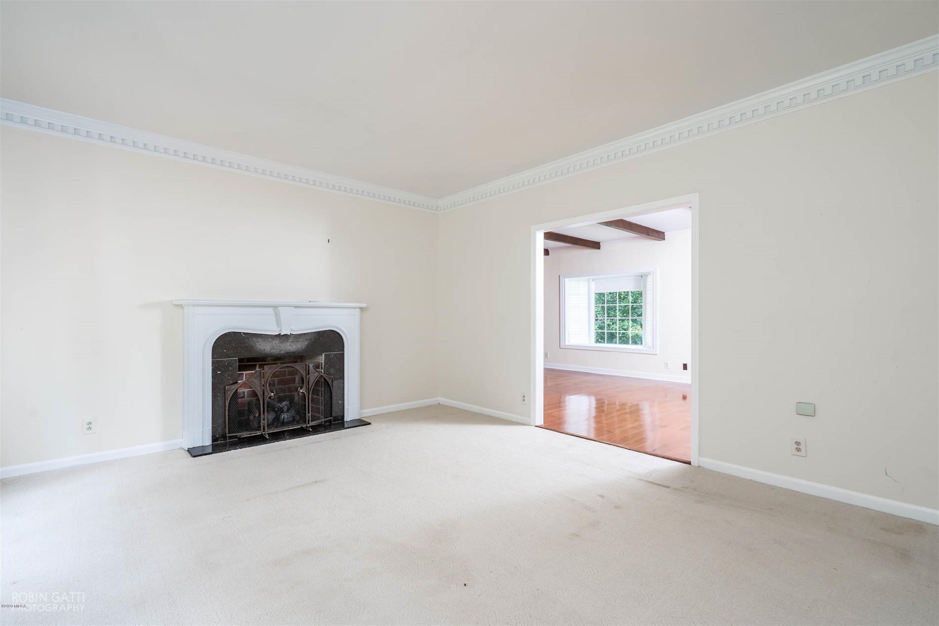 4261 Old Club Road East Macon, GA 31210 - Photo 6 of 42 09-DSC04662