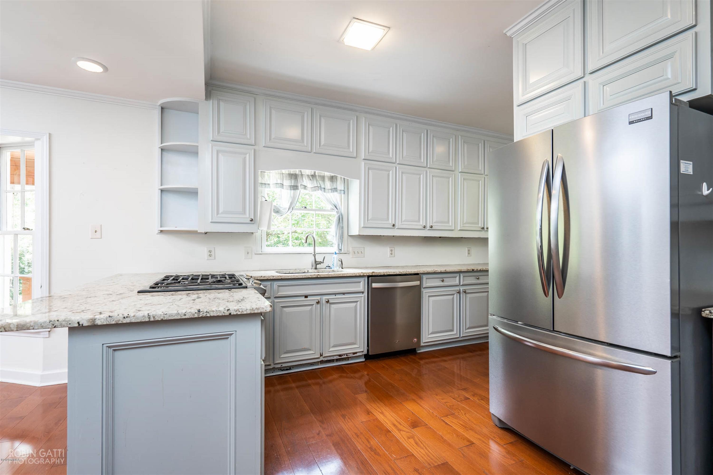 4261 Old Club Road East Macon, GA 31210 - Photo 10 of 42 13-DSC04669