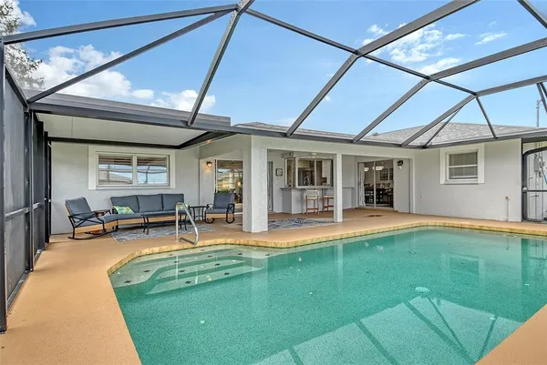 $8,250 | 6722 Roxbury Drive, Sarasota, FL 34231