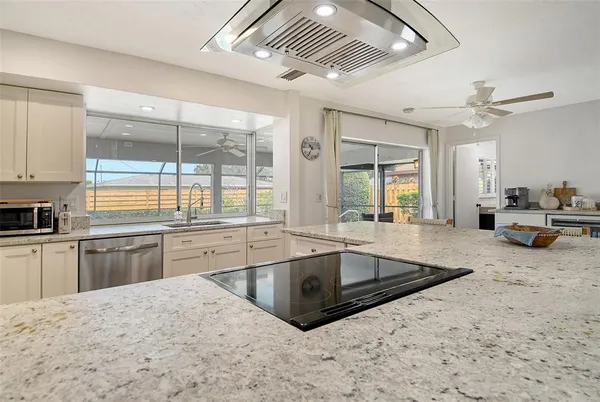 $8,250 | 6722 Roxbury Drive, Sarasota, FL 34231