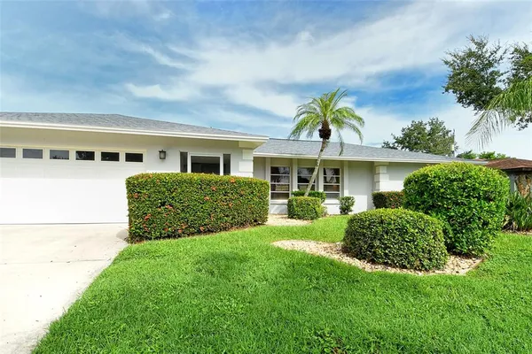 $8,250 | 6722 Roxbury Drive, Sarasota, FL 34231
