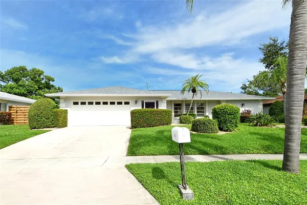 $8,250 | 6722 Roxbury Drive, Sarasota, FL 34231