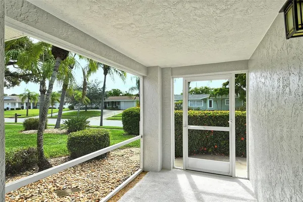 $8,250 | 6722 Roxbury Drive, Sarasota, FL 34231