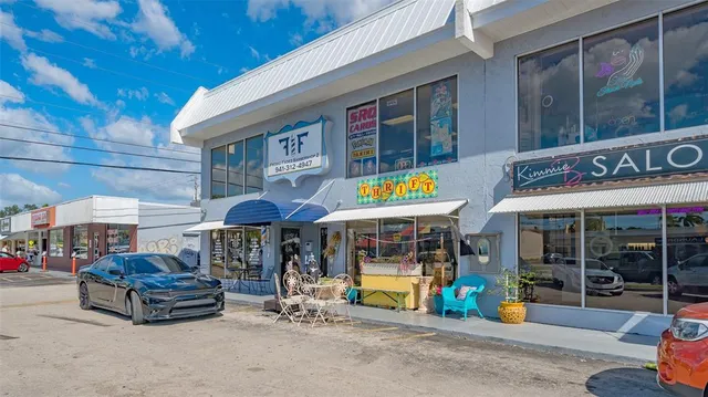 $8,000 | 6722 Roxbury Drive, Sarasota, FL 34231