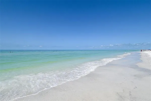 $8,250 | 6722 Roxbury Drive, Sarasota, FL 34231