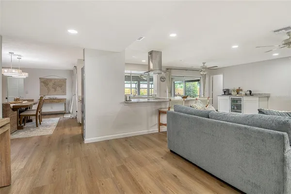 $8,250 | 6722 Roxbury Drive, Sarasota, FL 34231