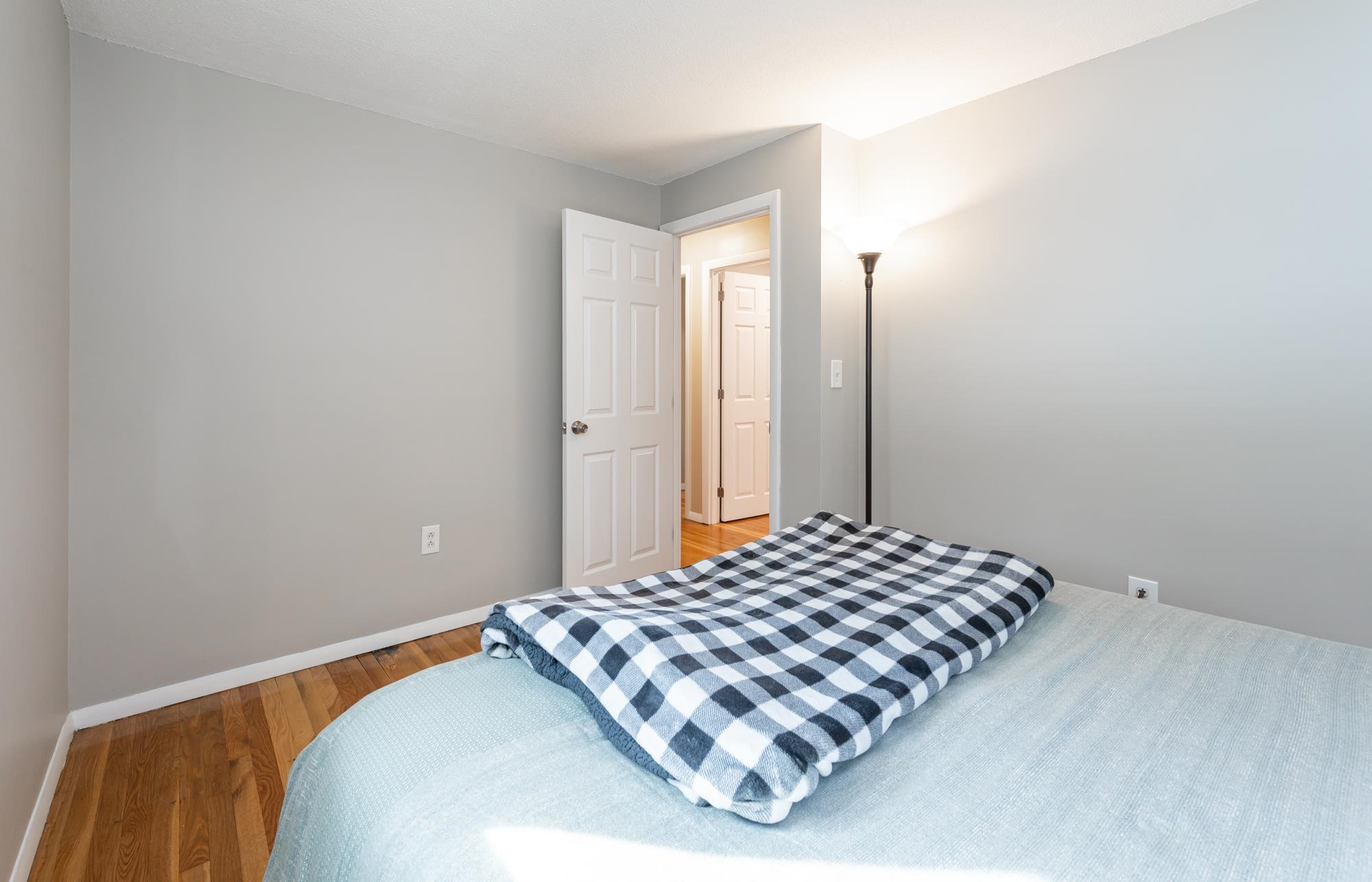 13 Shetland Road Nashua, NH 03062 - Photo 18 of 35 Gallery Image 18