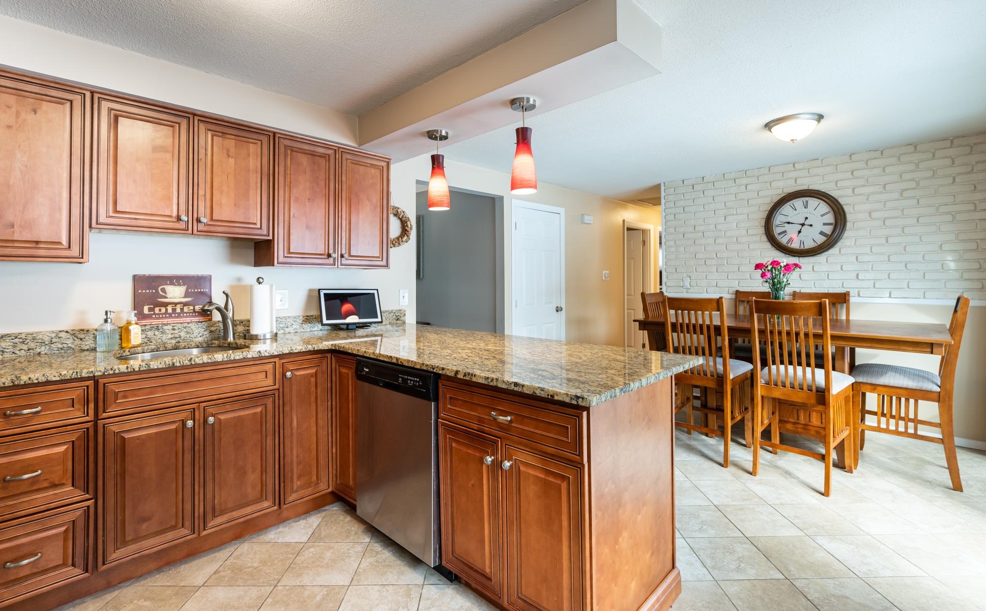 13 Shetland Road Nashua, NH 03062 - Photo 7 of 35 Gallery Image 7