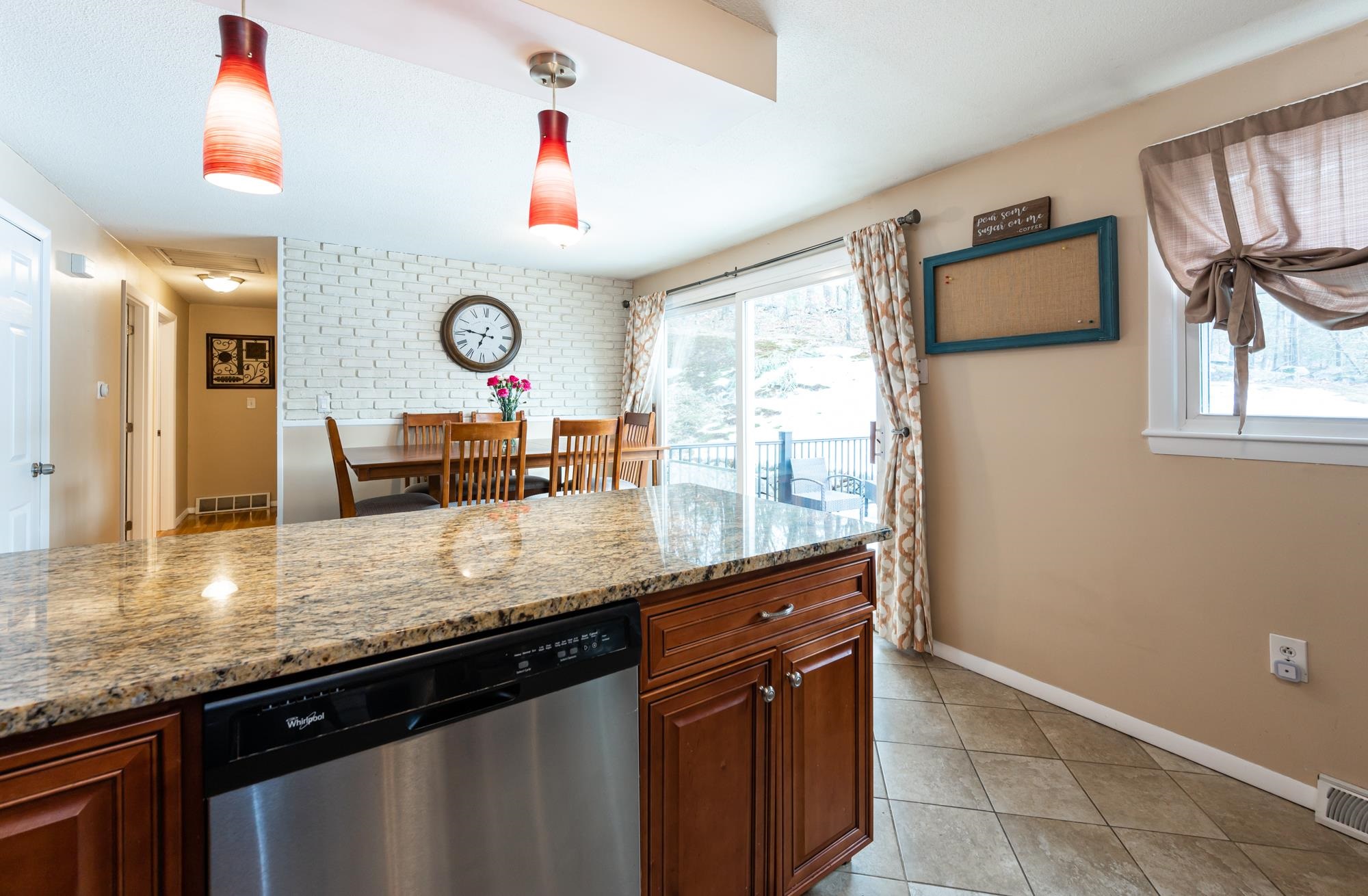 13 Shetland Road Nashua, NH 03062 - Photo 8 of 35 Gallery Image 8