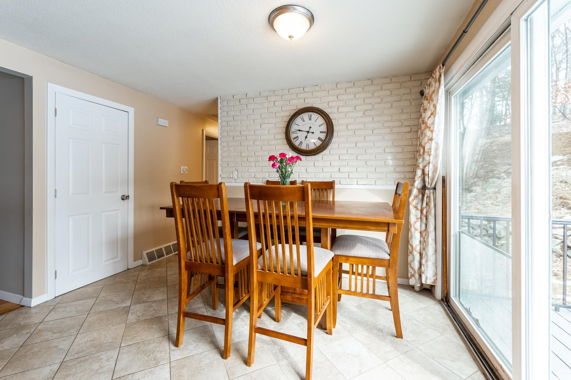 13 Shetland Road Nashua, NH 03062 - Photo 9 of 35 Gallery Image 9