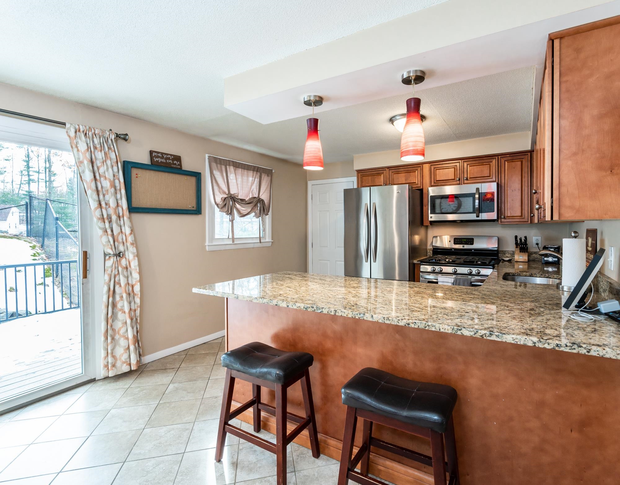 13 Shetland Road Nashua, NH 03062 - Photo 10 of 35 Gallery Image 10