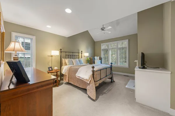 $1,475,000 | 646 Highview Avenue, Glen Ellyn, IL 60137