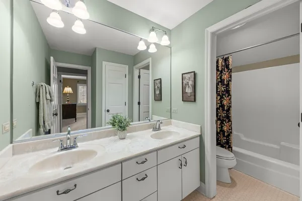 $1,475,000 | 646 Highview Avenue, Glen Ellyn, IL 60137