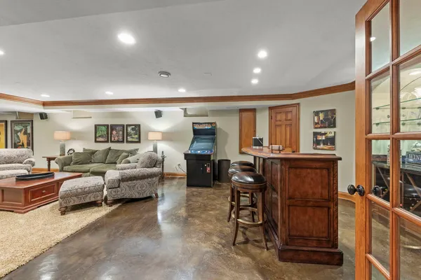 $1,475,000 | 646 Highview Avenue, Glen Ellyn, IL 60137