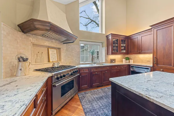 $1,475,000 | 646 Highview Avenue, Glen Ellyn, IL 60137