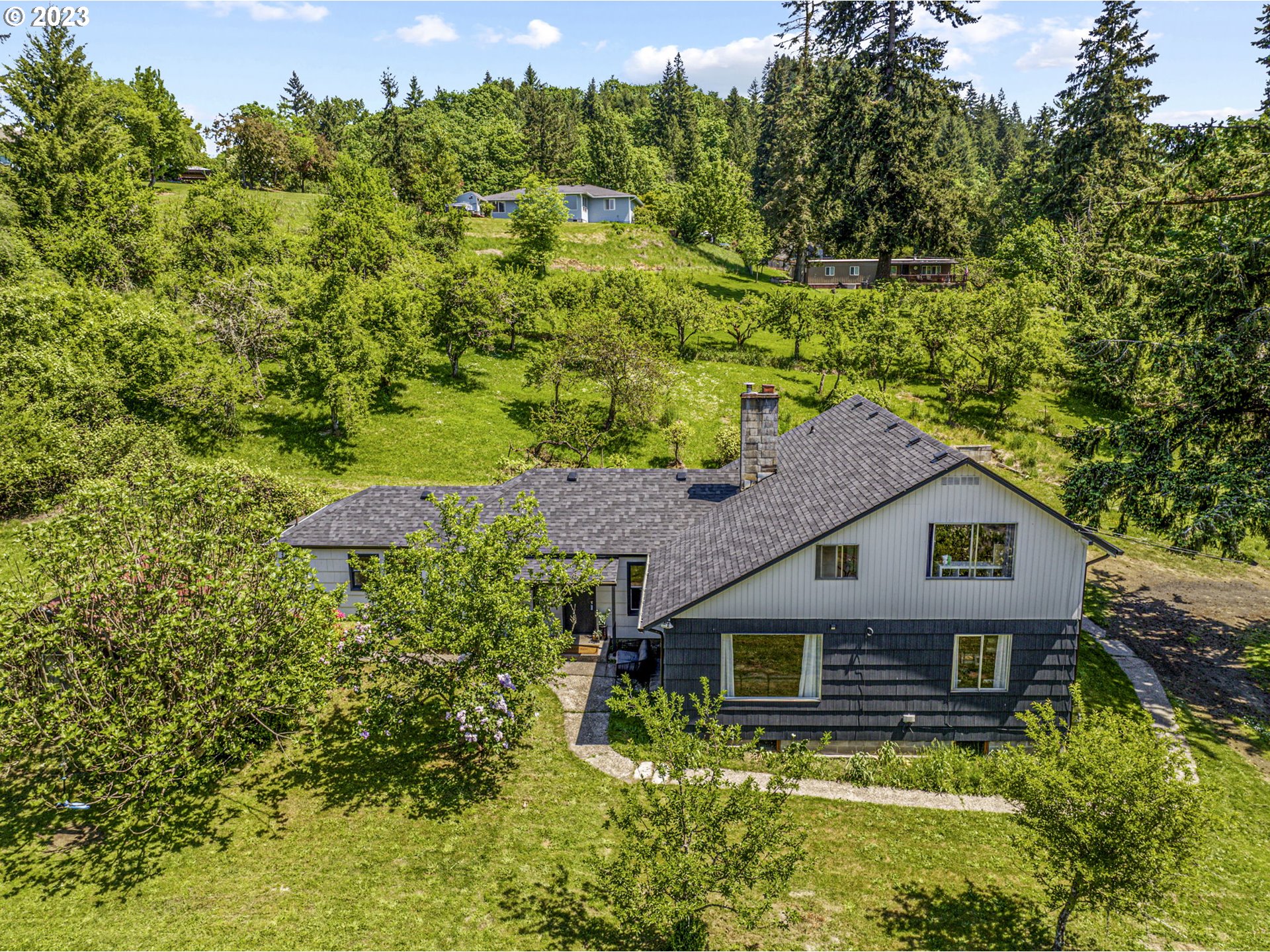 310 Carroll Road Kelso, WA 98626 - Photo 3 of 31 Gallery Image 3