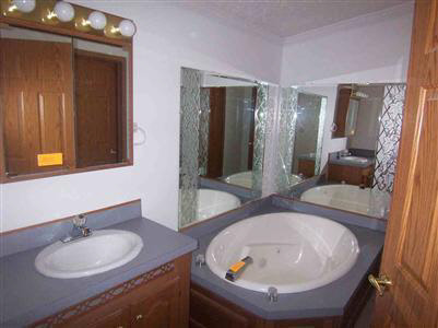 6487 Short Cut Road Marine City, MI 48039 - Photo 9 of 11 20215877-8.JPG