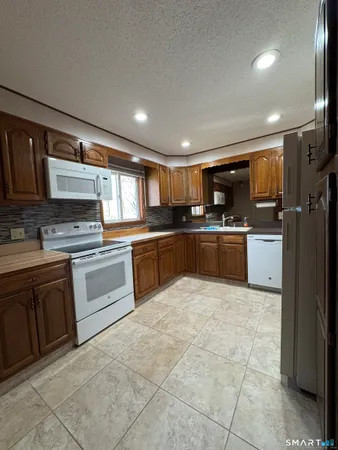 $2,250 | 444 Prospect Street, Torrington, CT 06790