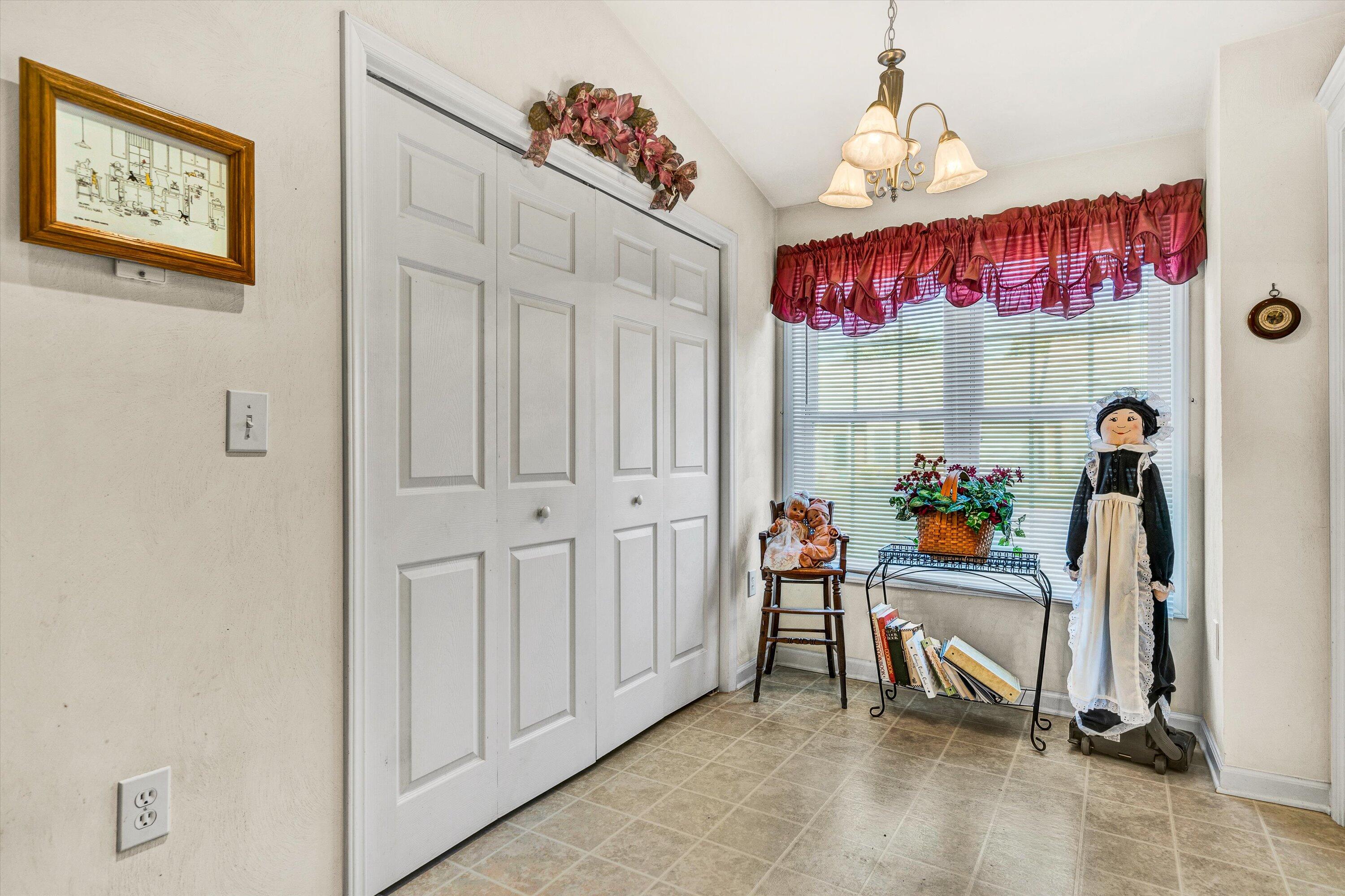 8614 Little Hoop Road Roanoke, VA 24019 - Photo 8 of 22 08-DSC08690