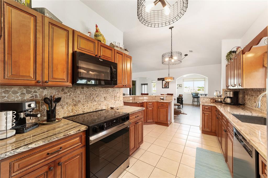 5751 Northwest 25th Loop Ocala, FL 34482 - Photo 12 of 36