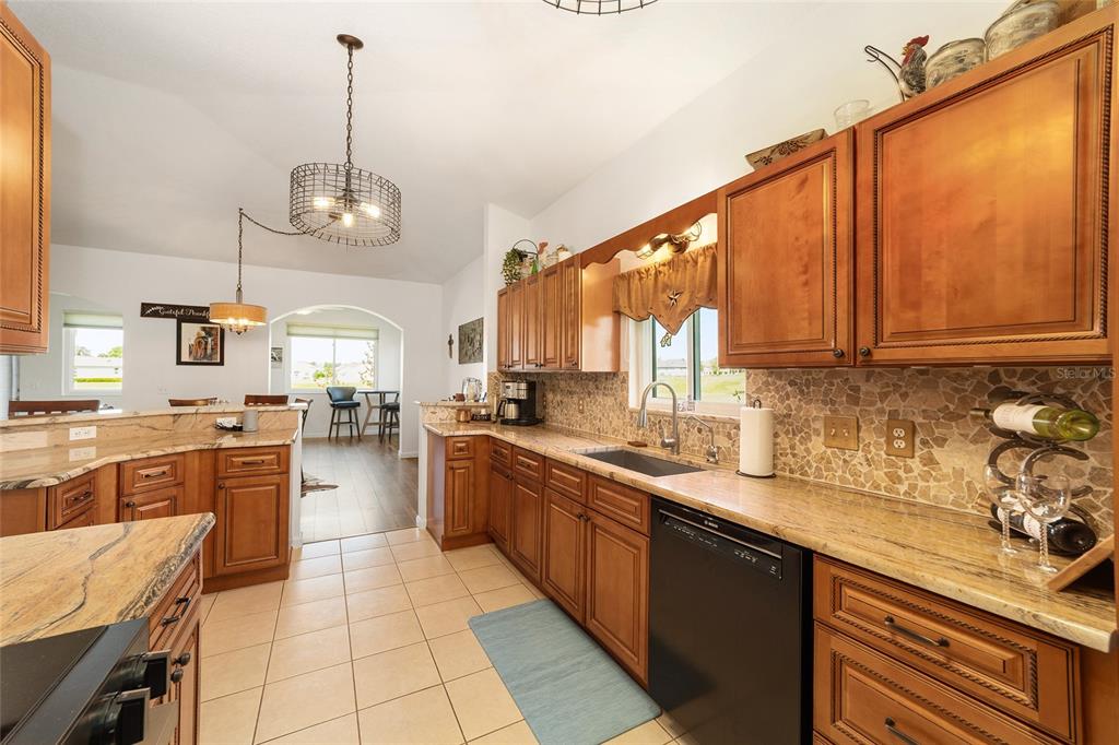 5751 Northwest 25th Loop Ocala, FL 34482 - Photo 13 of 36