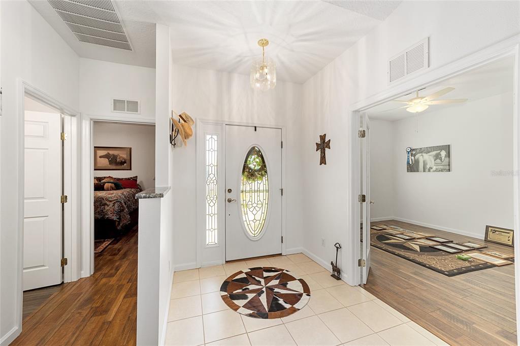 5751 Northwest 25th Loop Ocala, FL 34482 - Photo 5 of 36