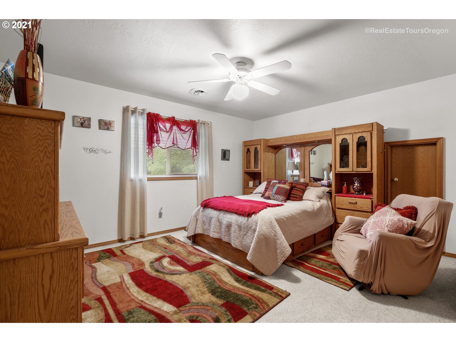 928 Southwest Stepien Road Gaston, OR 97119 - Photo 16 of 28 Gallery Image 16